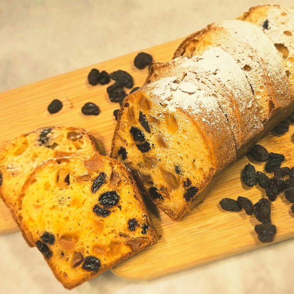 キャラメルリンゴのレーズンケーキ